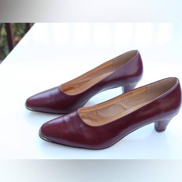 Beautiful Etienne Aigner low pumps - Picture 6 of 16